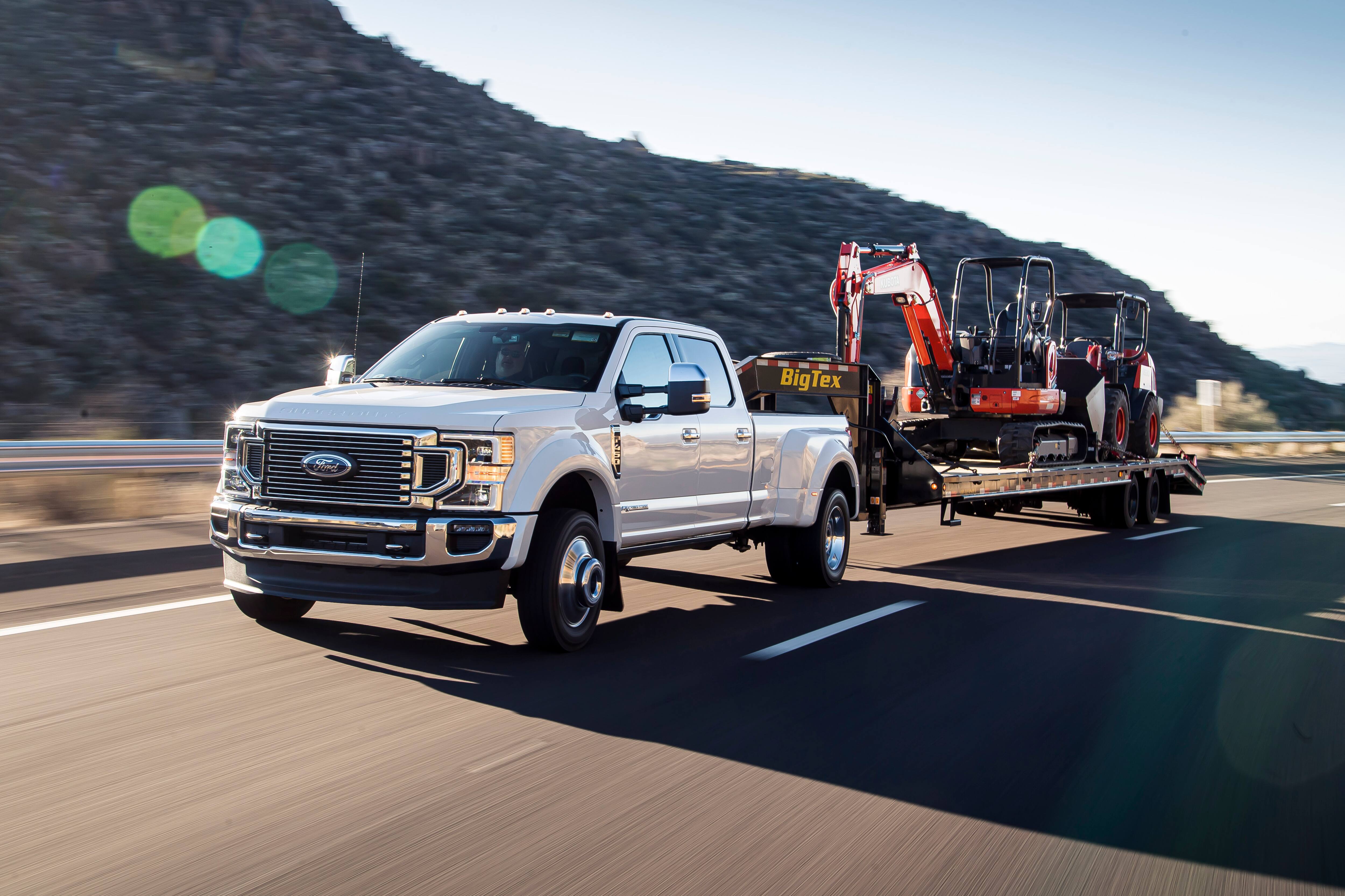 “The gas V-8 barely noticed the trailer and didn’t seem to break a sweat …” – Motor Authority “The gas V-8 barely noticed the trailer and didn’t seem to break a sweat …” – Motor Authority
